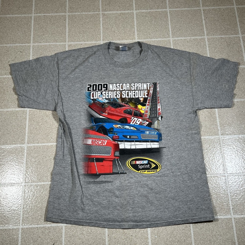 Vintage Y2K 2009 Nasacar Sprint Series Racing Tshirt Size XL